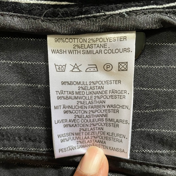 Black and White Striped Jacket - Picture 6 of 6